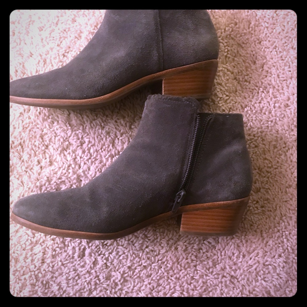 Jack and Rodgers grey booties 5.5